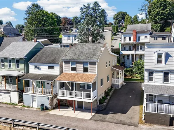 320 Railroad St, Tamaqua, PA 18252
