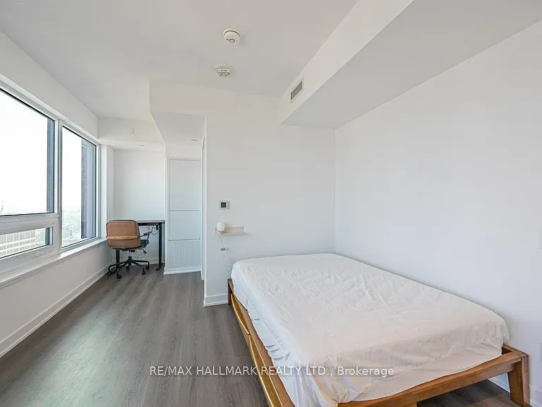 8 Wellesley St W #4515 — Photo 6