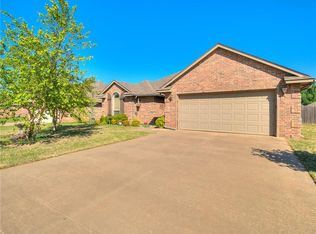 1217 W Johnathan Way, Mustang, OK 73064