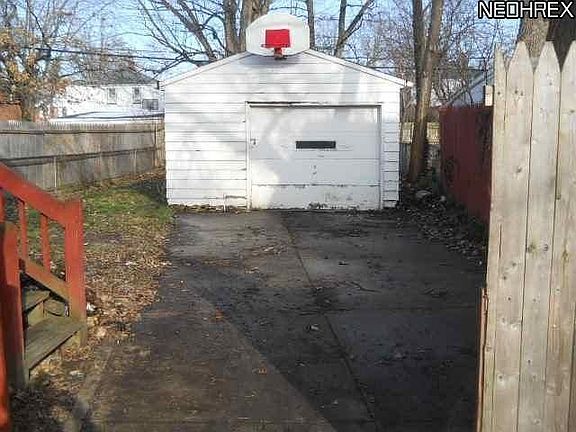 2nd image of 21671 S Lake Shore Blvd
