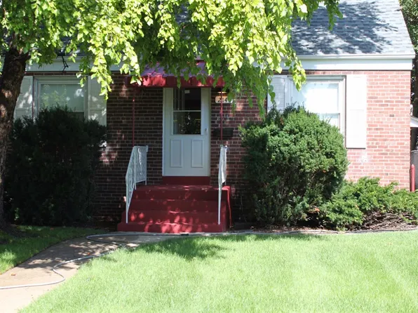 2145 Davis Ave, Whiting, IN 46394