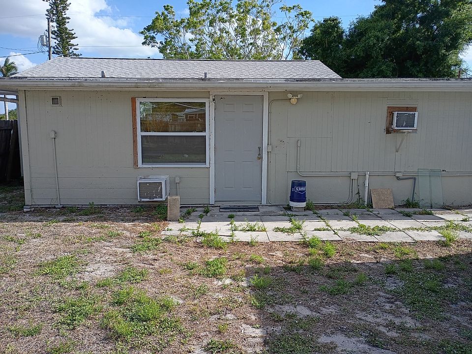 1st image of 1005 69th Ave W #1