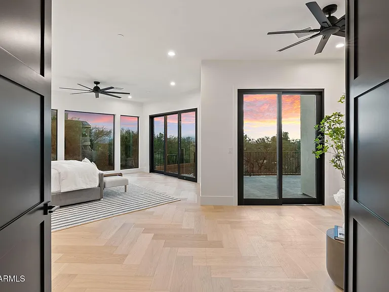 3135 E Palo Verde Dr — Photo 26