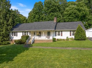 219 Brady Dr, Dickson, TN 37055