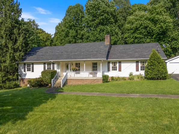 219 Brady Dr, Dickson, TN 37055