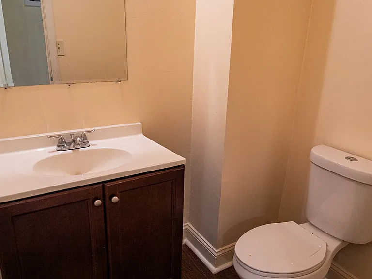 505 Denison St — Photo 13