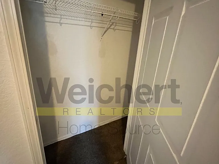 1402-1404 Jones St #301/303 — Photo 9