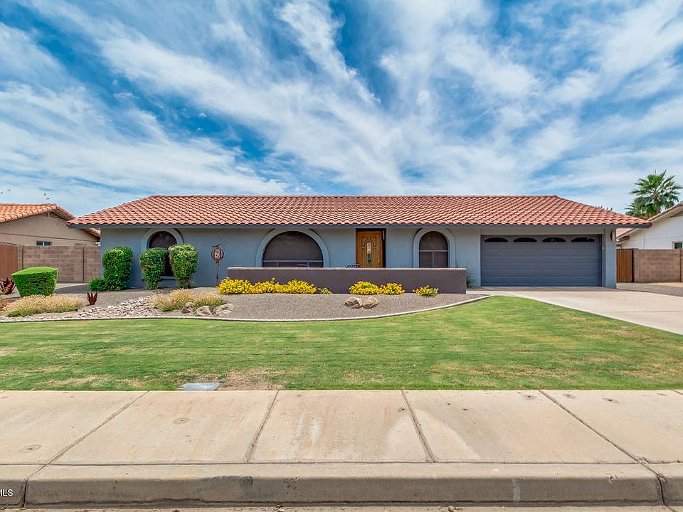 1st image of 1213 E Vinedo Ln