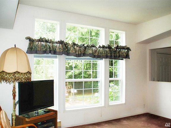 2nd image of 20615 69th Ave NW