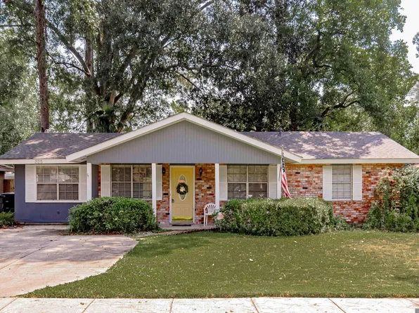 225 Fontainbleau Dr, Baton Rouge, LA 70819