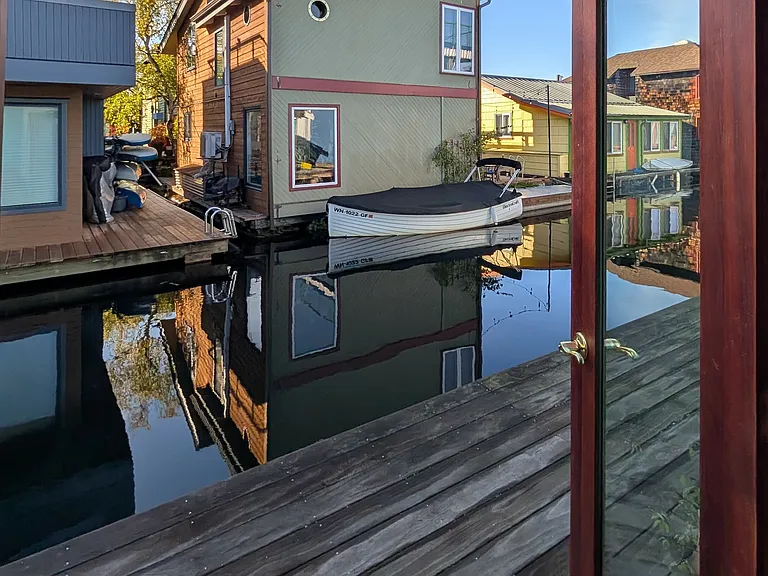 2031 Fairview Ave E #HOUSEBOAT D — Photo 6