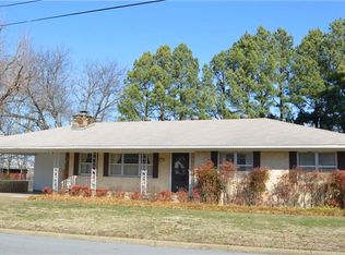1207 W Cherry St, Rogers, AR 72756