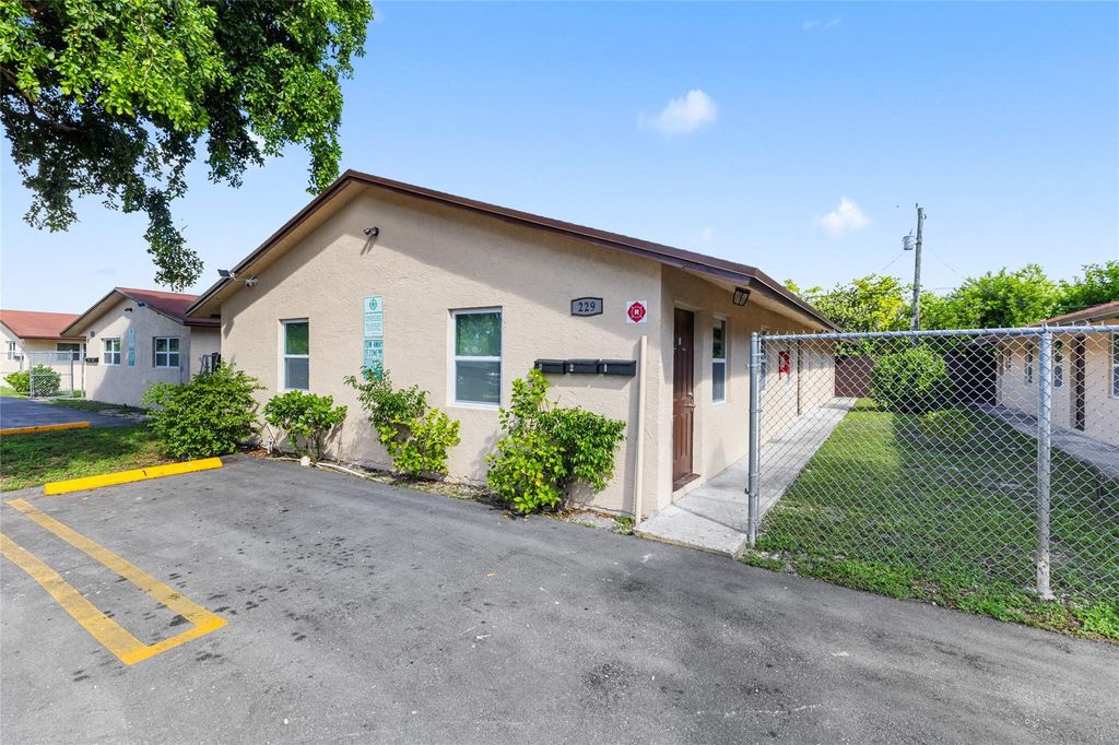 229 NW 12th Court, Pompano Beach