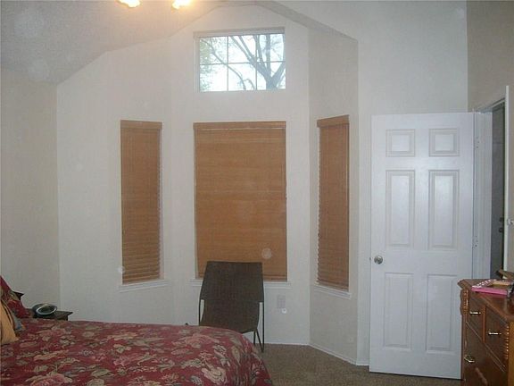 3rd image of 4360 Sierra Dr