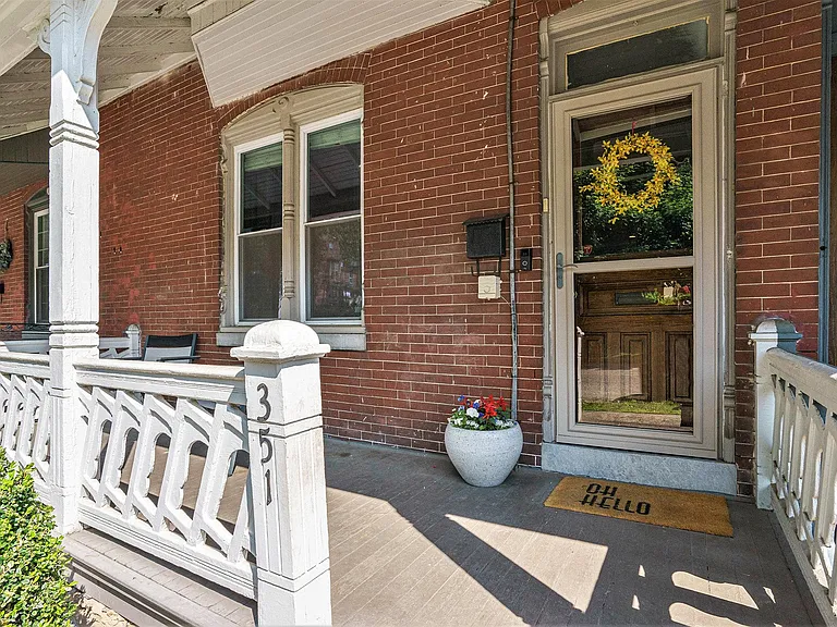 351 Washington Ave — Photo 4