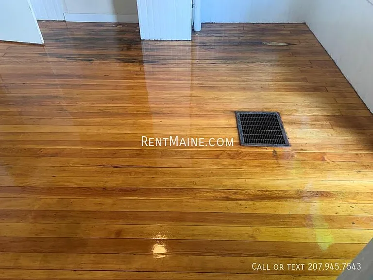 131 Main St — Photo 12
