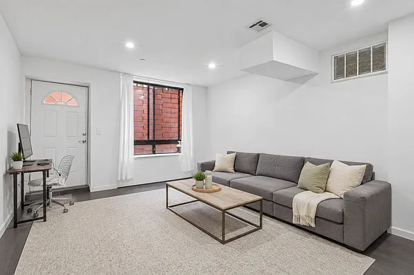 Living room, photo 3