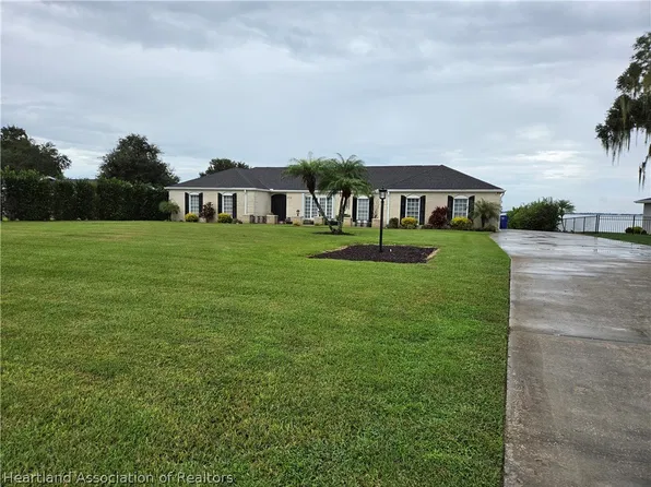 275 Catfish Creek Rd, Lake Placid, FL 33852