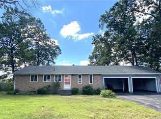 19 Ledyard Rd, Windsor Locks, CT 06096