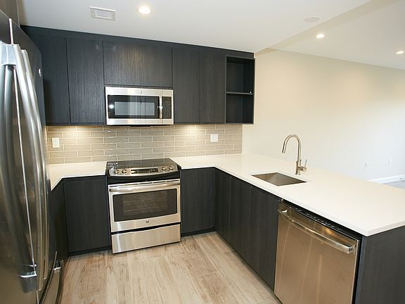 3rd image of 31-77 37th St #4BB