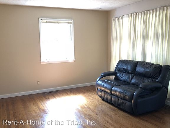 4th image of 1604 Bailiff St