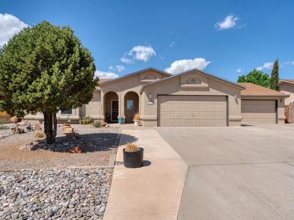 2028 Clearwater Loop NE, Rio Rancho, NM 87144