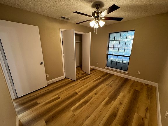 5th image of 6324 Leasa Ct