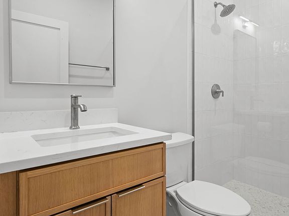 5th image of 2534 W Cortez St APT 1R