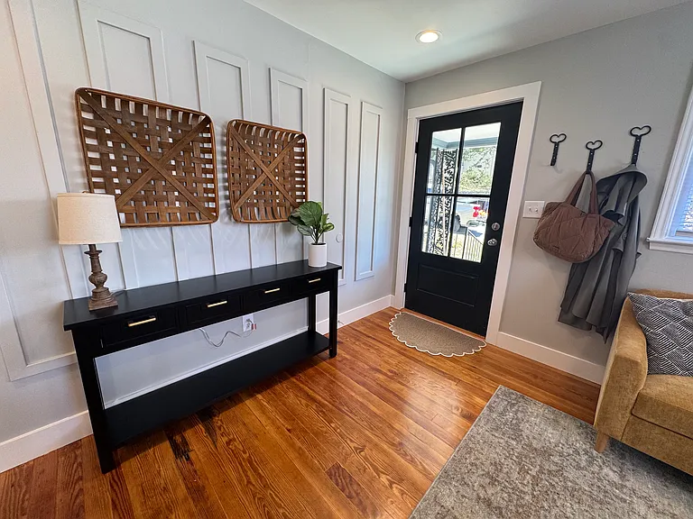 310 Crest Dr — Photo 9