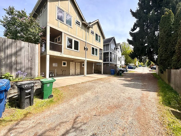 1409 N Northgate Way #A — Photo 15