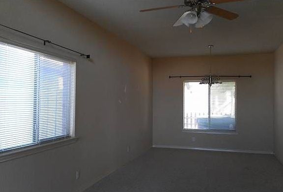 Den/Dining Area