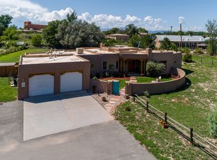 15 Calle Rivera, Santa Fe, NM 87506