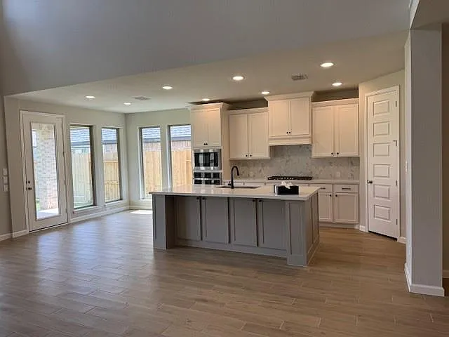 10918 Spring Wind Dr — Photo 7