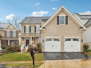 8242 Castanea Ln, Derwood, MD 20855