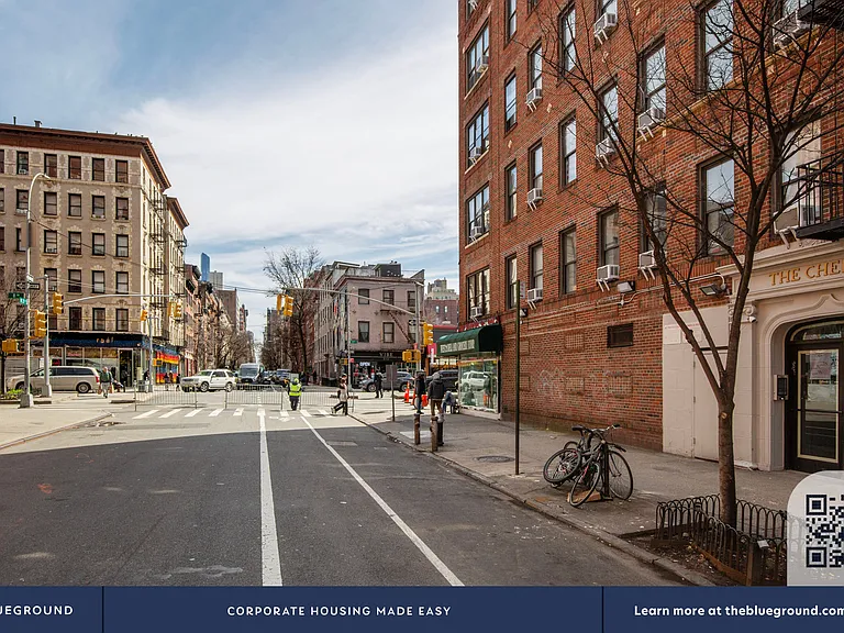 300 W 21st St #52 — Photo 16