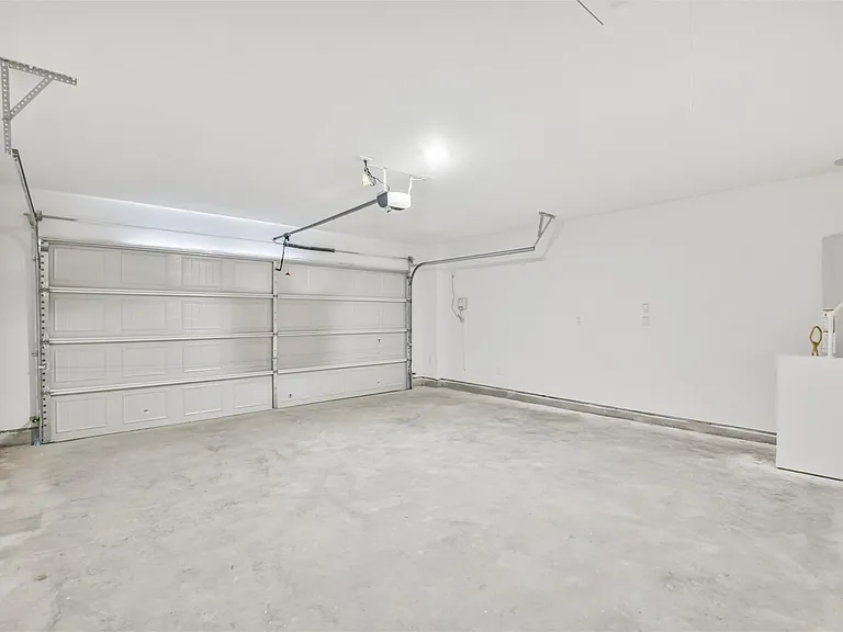 18562 Cepagatti Dr — Photo 28