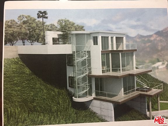 5th image of 631 Andalusia St
