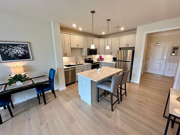 4th image of 3405 Peters Farm Way #3405
