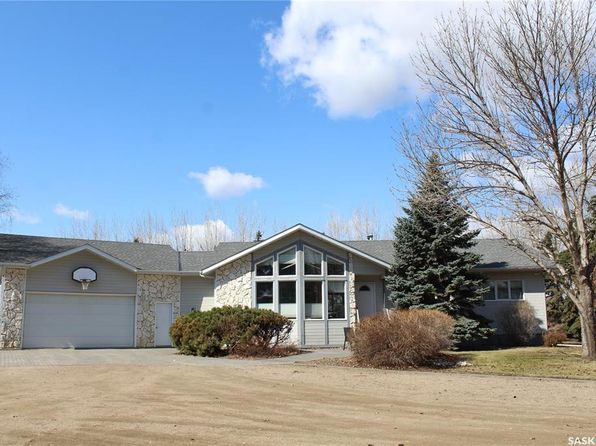 601 8th STREET W, Wilkie, SK S0K 4W0