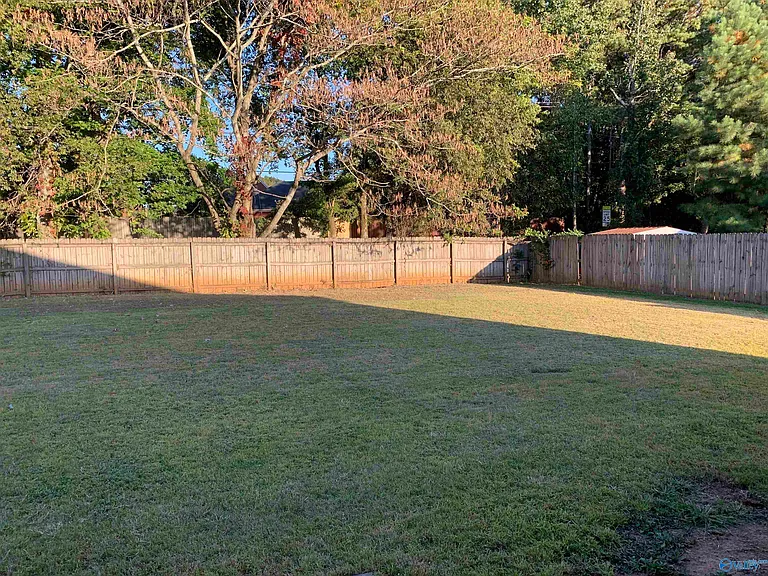 103 Liverpool Dr — Photo 16