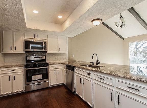 3rd image of 9017 Laurel Grove Dr
