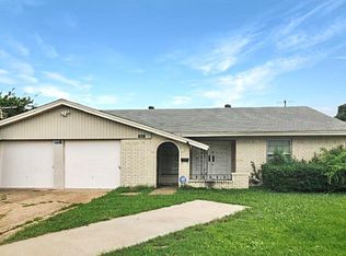 9557 Glengreen Dr, Dallas, TX