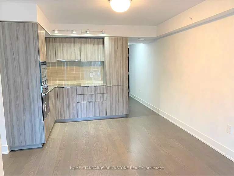 955 Bay St #2619 — Photo 10