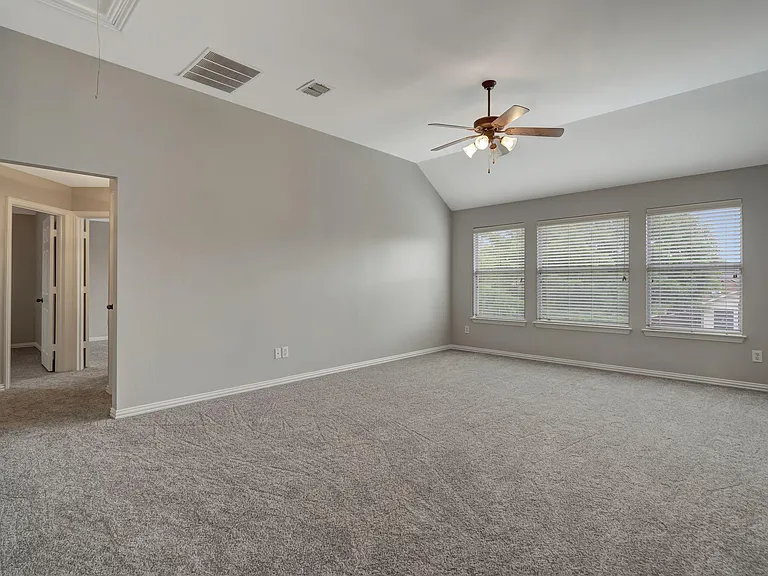 210 Red Bluff Dr — Photo 12