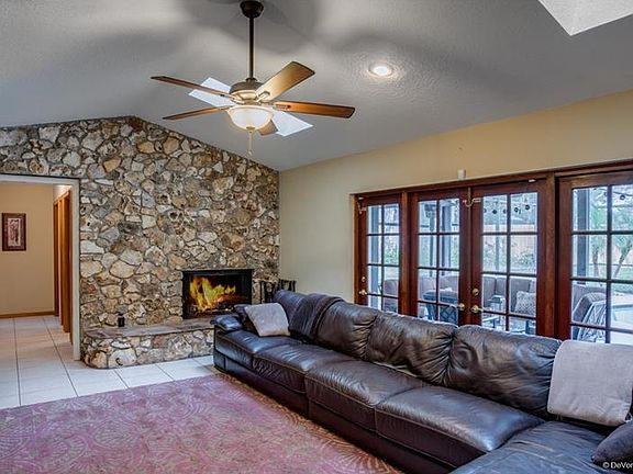 4th image of 103 Valley Cir
