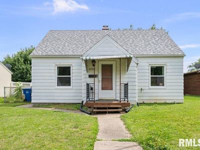 4702 11th St #B, Moline, IL, 61265