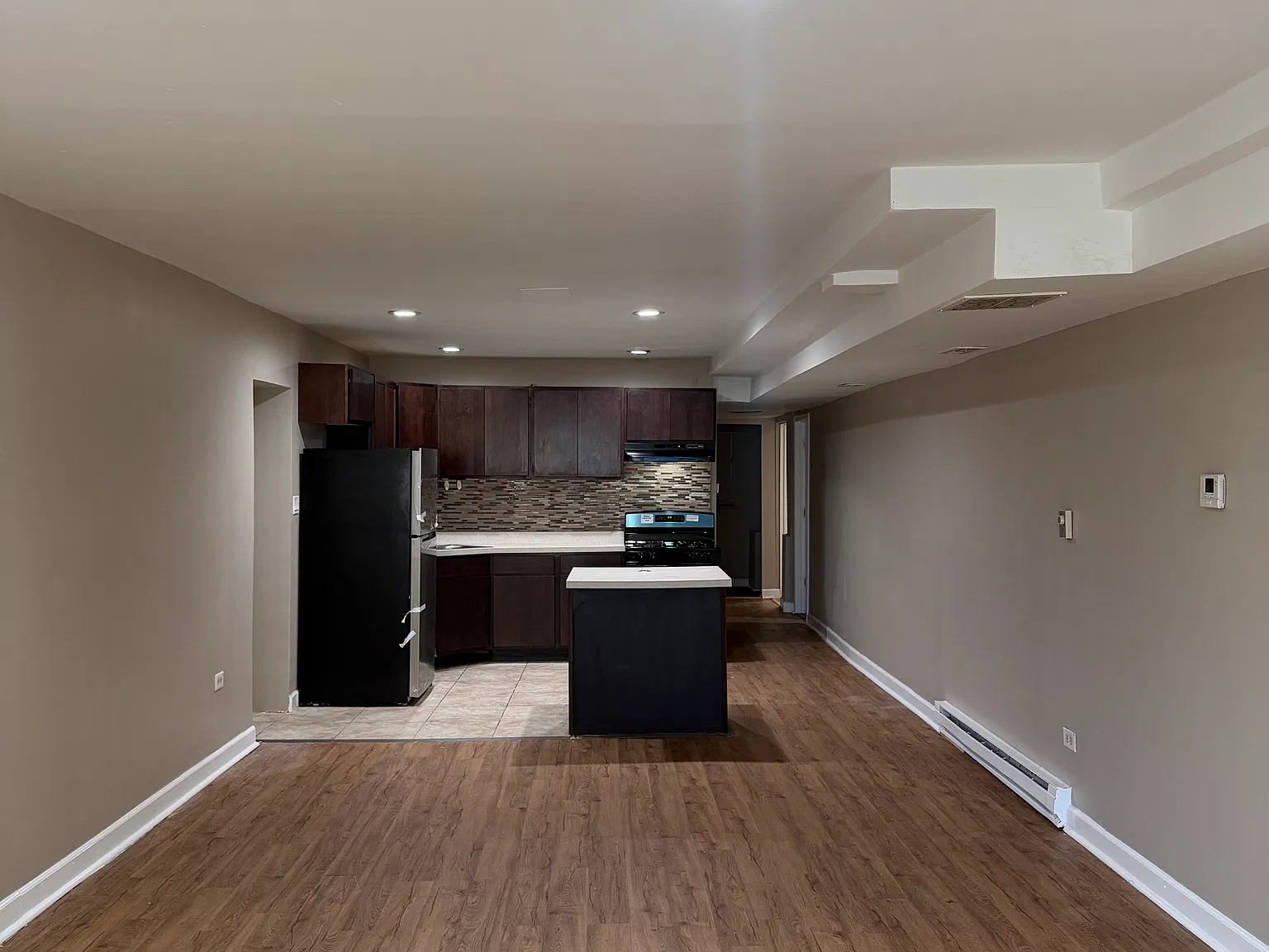 1510 S Hamlin Ave — Photo 3