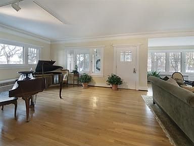 4th image of 169 N Corona St