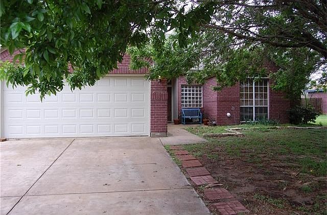 1st image of 635 Yegua St