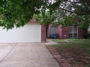 635 Yegua St, Lexington, TX 78947